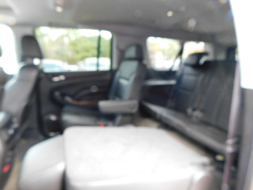 2015 Chevrolet Suburban Image 25