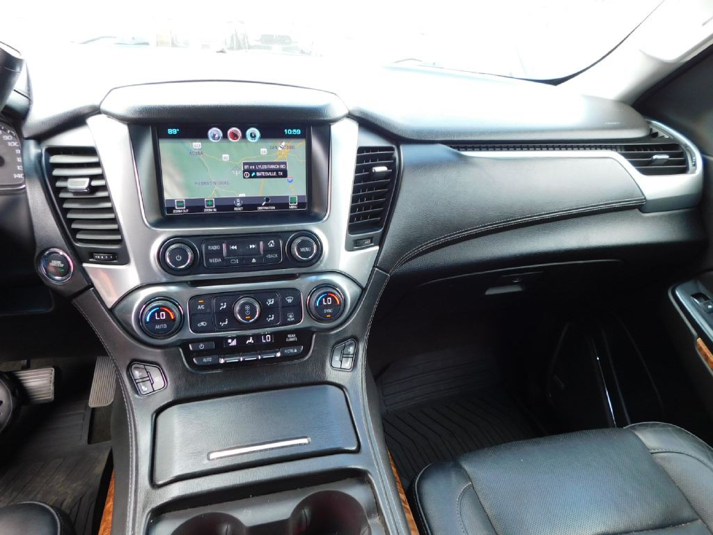 2015 Chevrolet Suburban Image 38