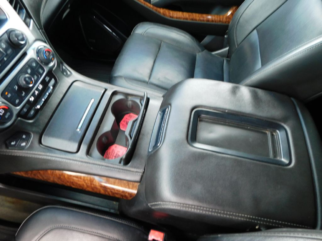 2015 Chevrolet Suburban Image 39