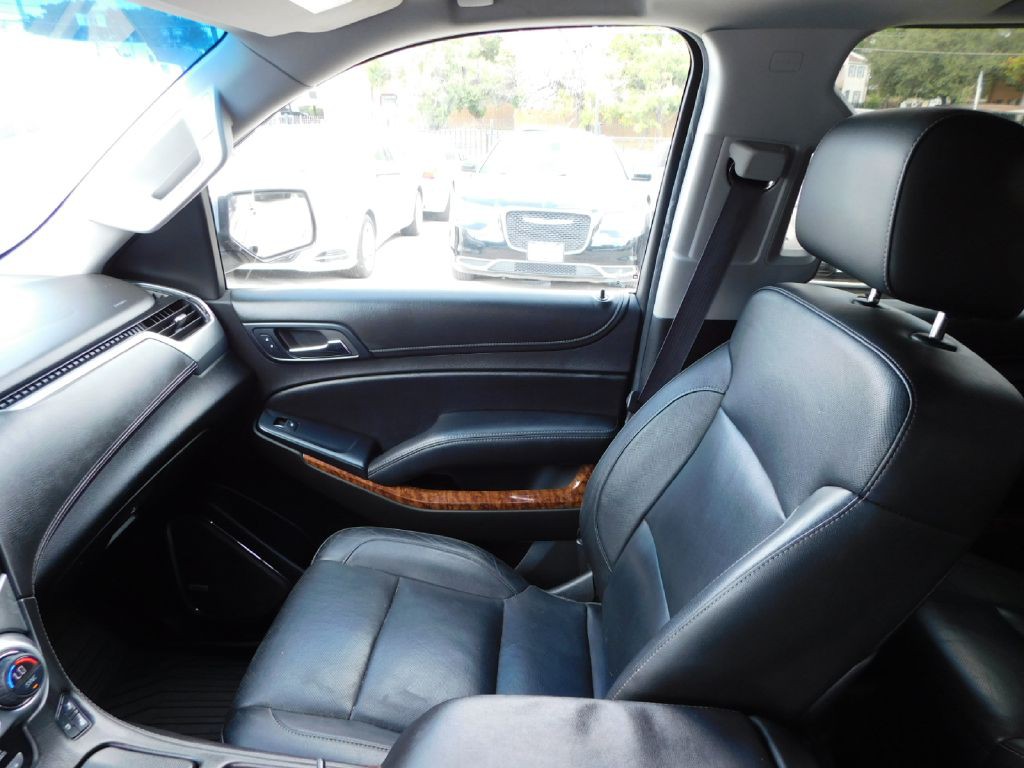 2015 Chevrolet Suburban Image 40