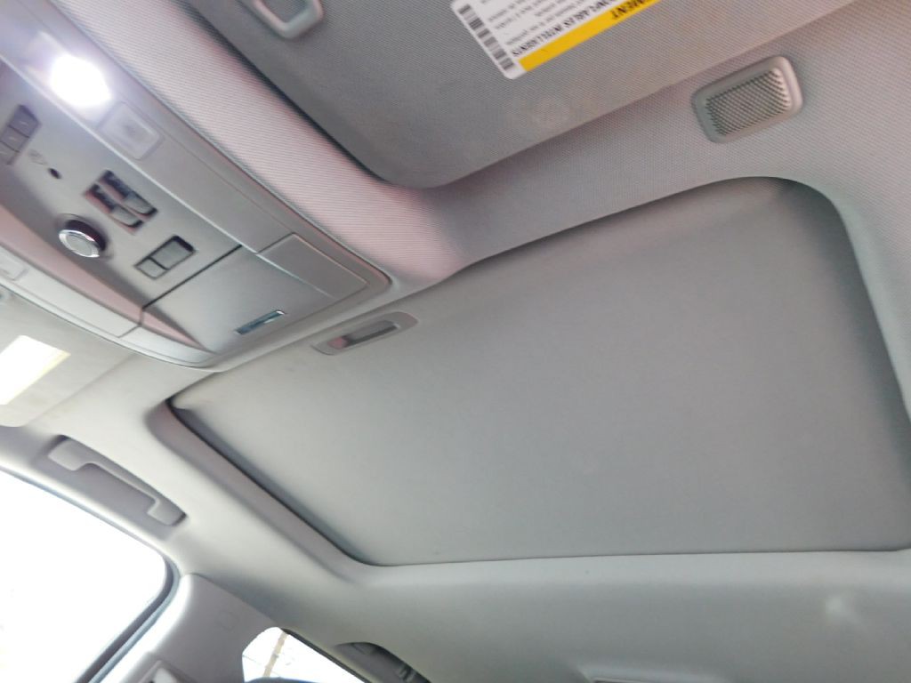 2015 Chevrolet Suburban Image 42