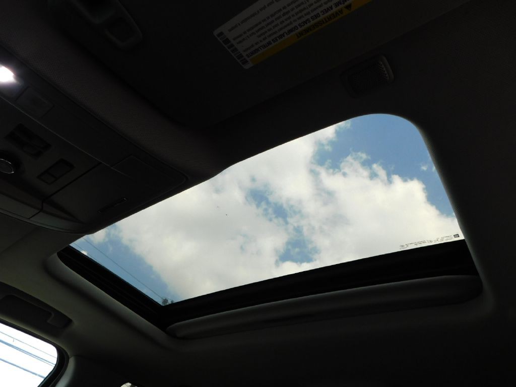2015 Chevrolet Suburban Image 43