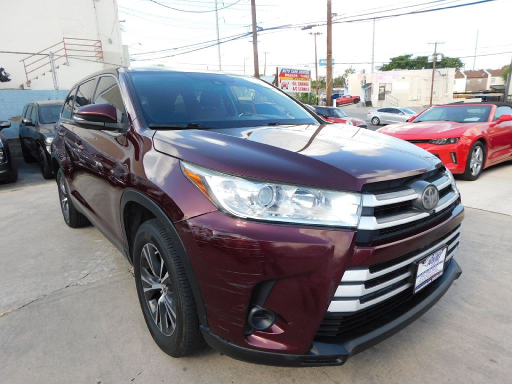 2019 Toyota Highlander Image 1