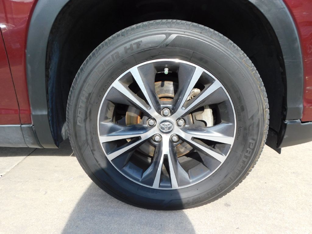 2019 Toyota Highlander Image 9