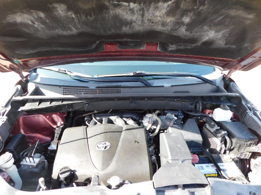 2019 Toyota Highlander Image 16