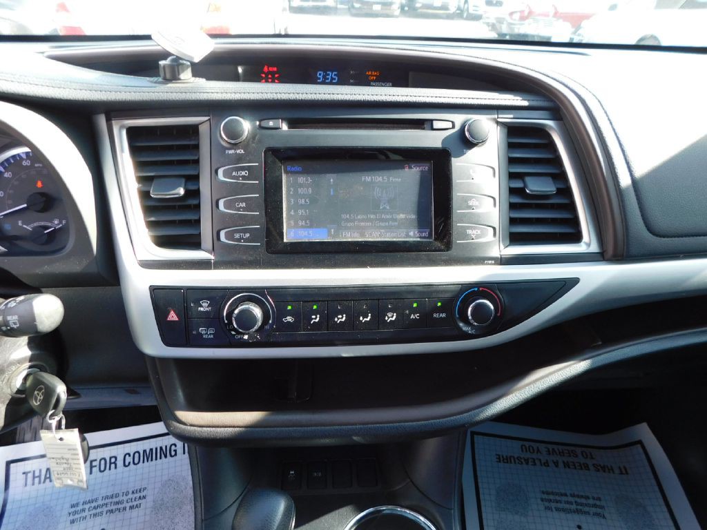 2019 Toyota Highlander Image 32