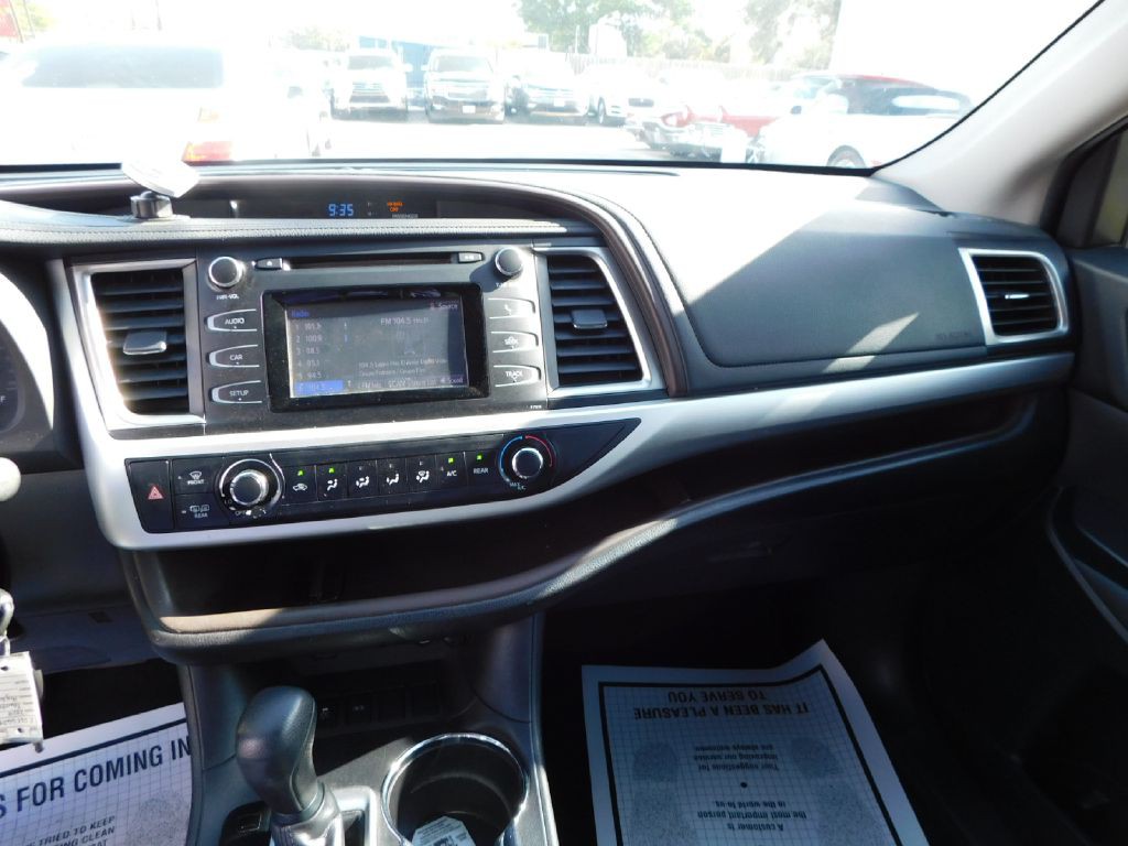 2019 Toyota Highlander Image 34