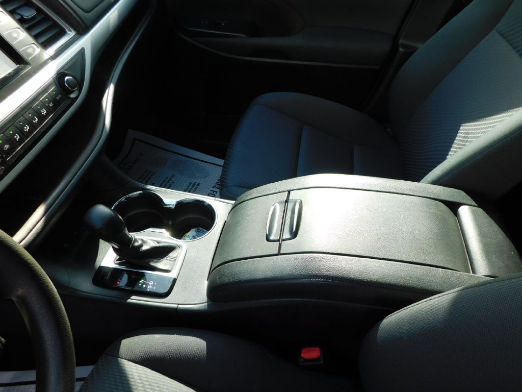 2019 Toyota Highlander Image 36