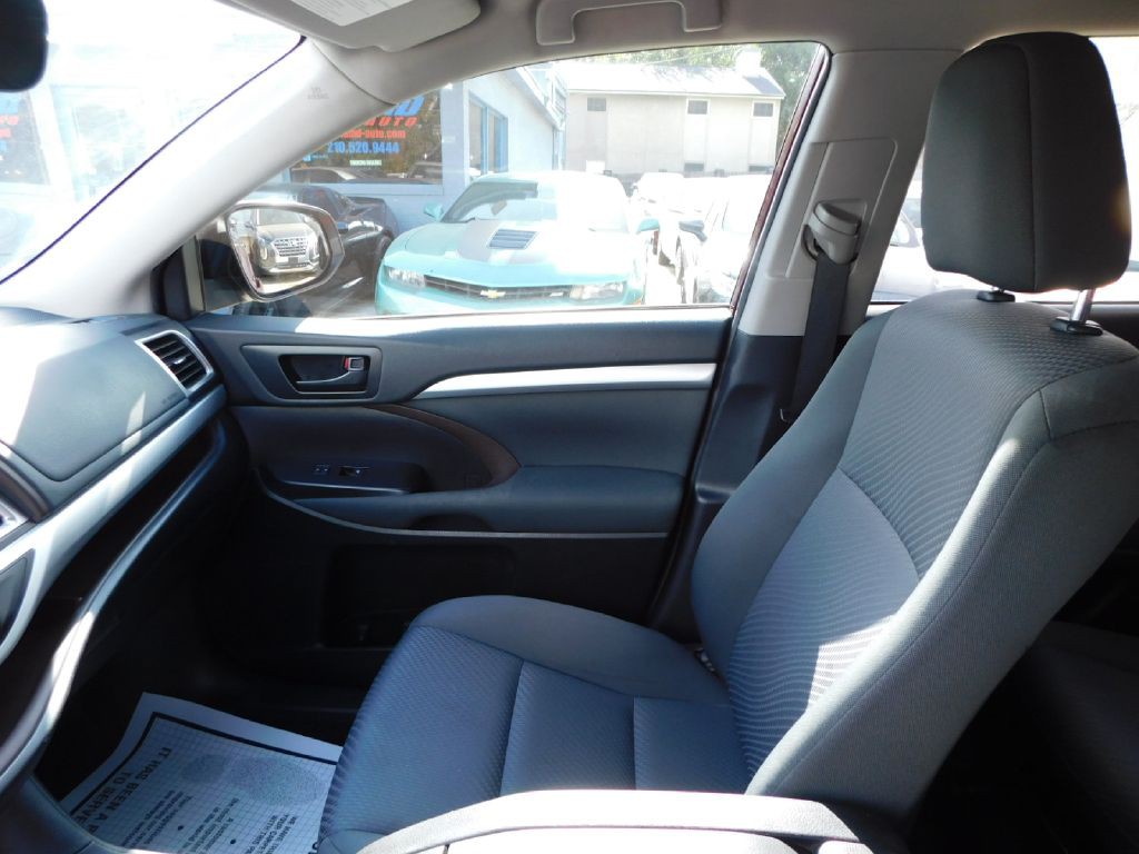 2019 Toyota Highlander Image 37