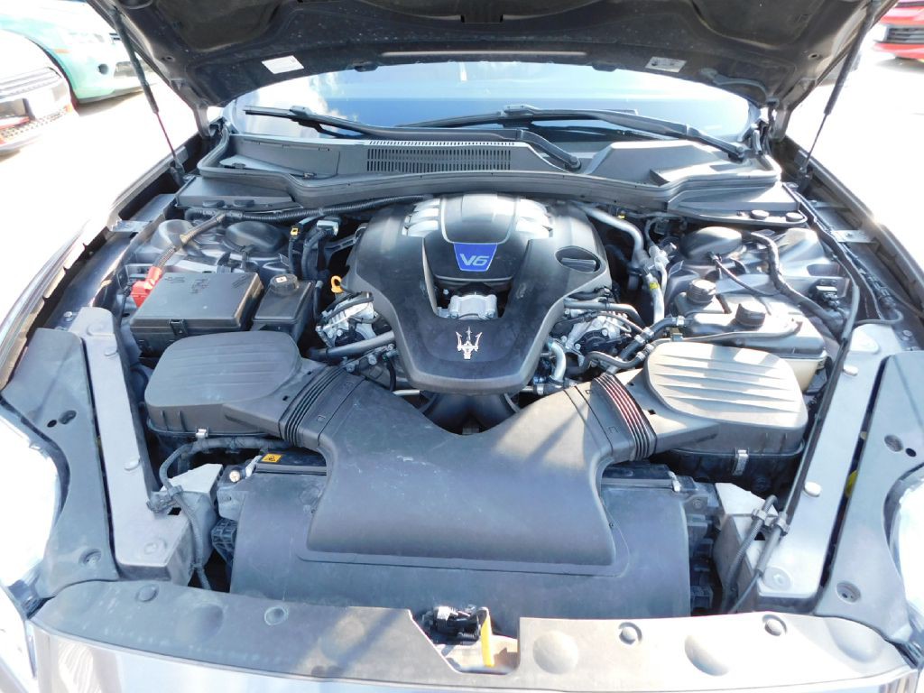 2015 Maserati Quattroporte Image 12