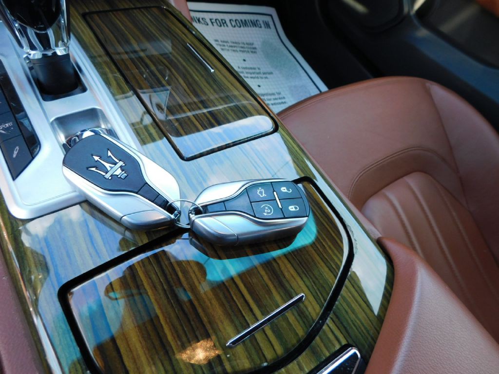 2015 Maserati Quattroporte Image 26