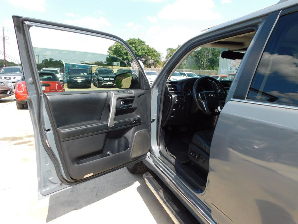 2014 Toyota 4Runner Image 21