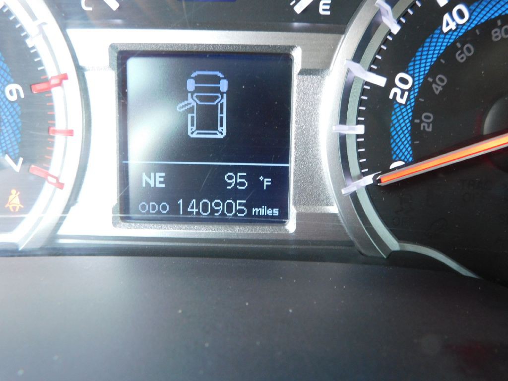 2014 Toyota 4Runner Image 26