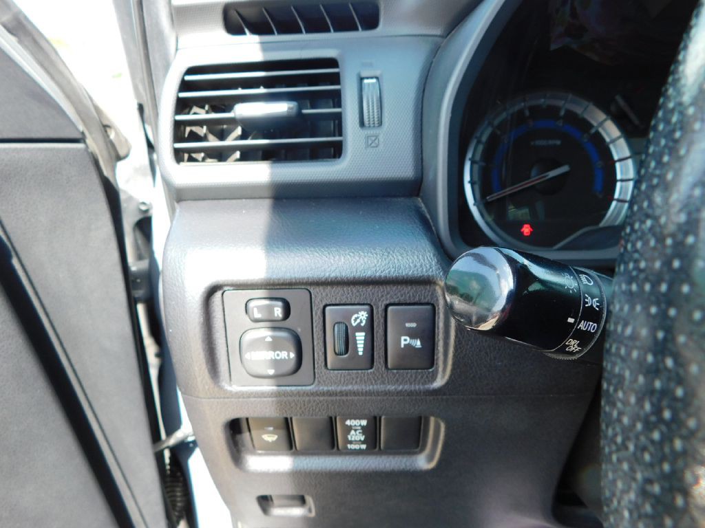 2014 Toyota 4Runner Image 28