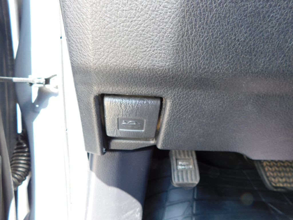 2014 Toyota 4Runner Image 29