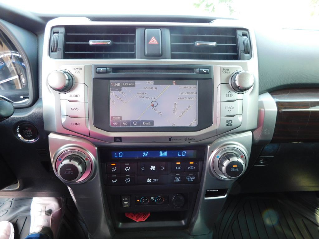 2014 Toyota 4Runner Image 34
