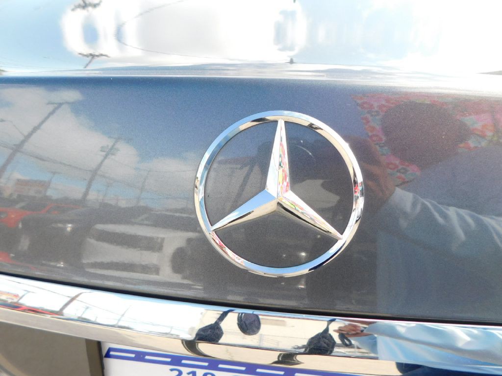 2017 Mercedes-Benz S-Class Image 13