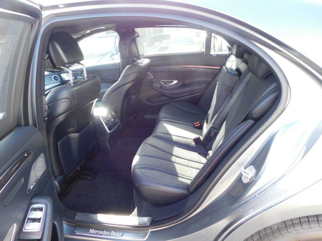 2017 Mercedes-Benz S-Class Image 24