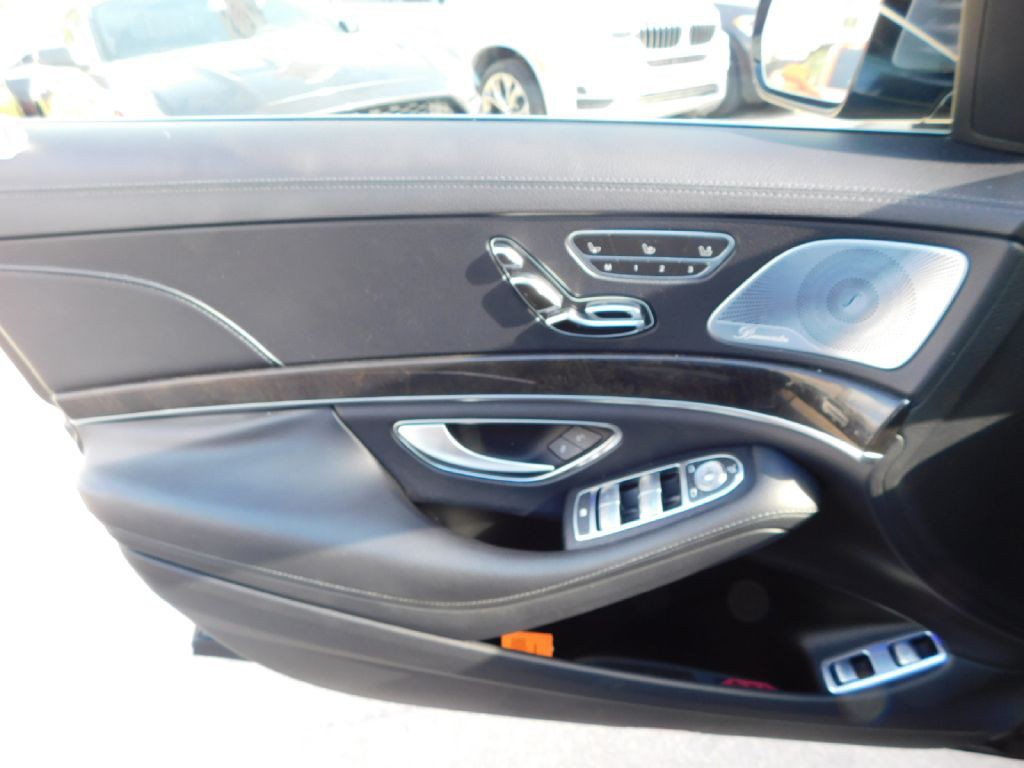 2017 Mercedes-Benz S-Class Image 32