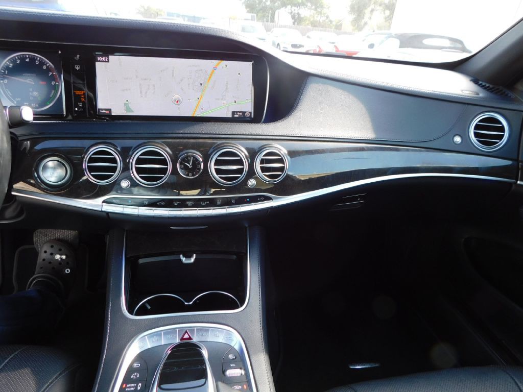 2017 Mercedes-Benz S-Class Image 36