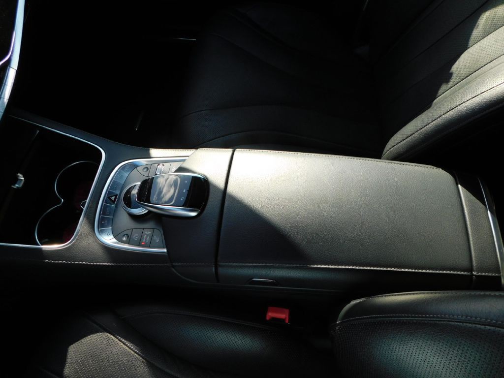 2017 Mercedes-Benz S-Class Image 38