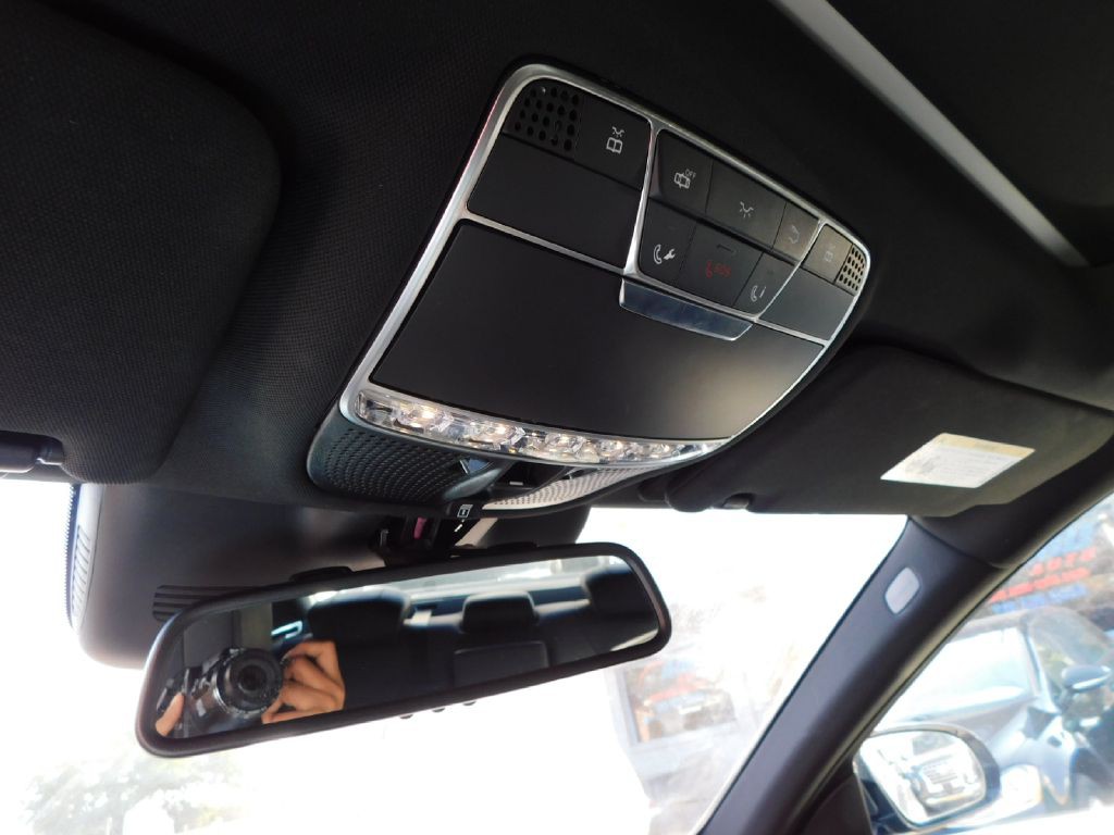 2017 Mercedes-Benz S-Class Image 40