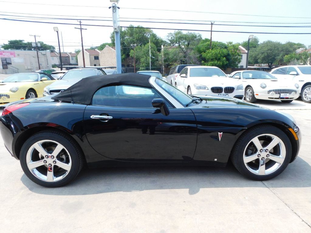 2007 Pontiac Solstice Image 8