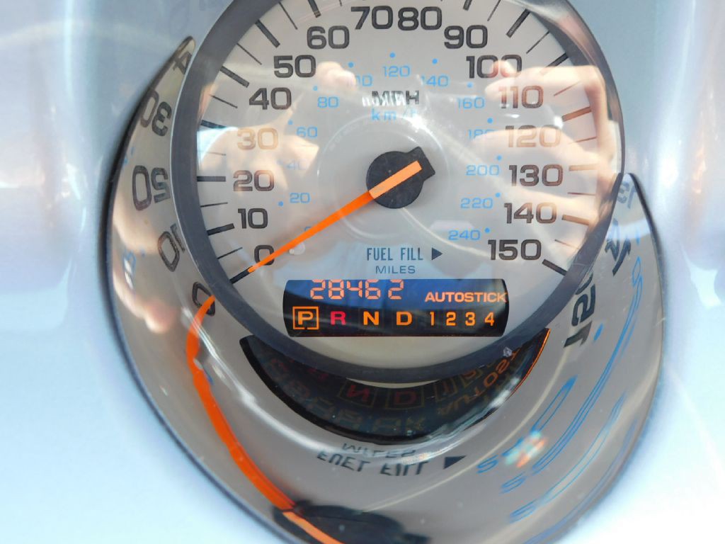 2000 Plymouth Prowler Image 20