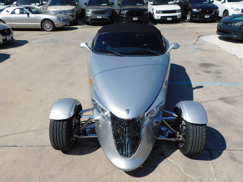 2000 Plymouth Prowler Image 32