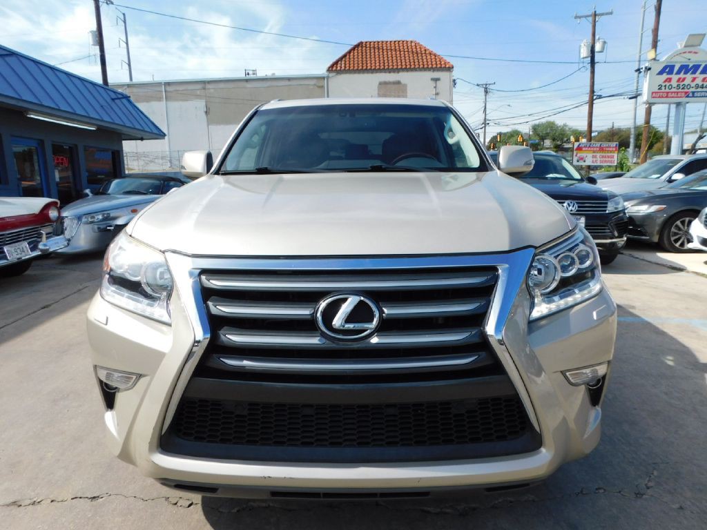 2015 Lexus GX Image 2