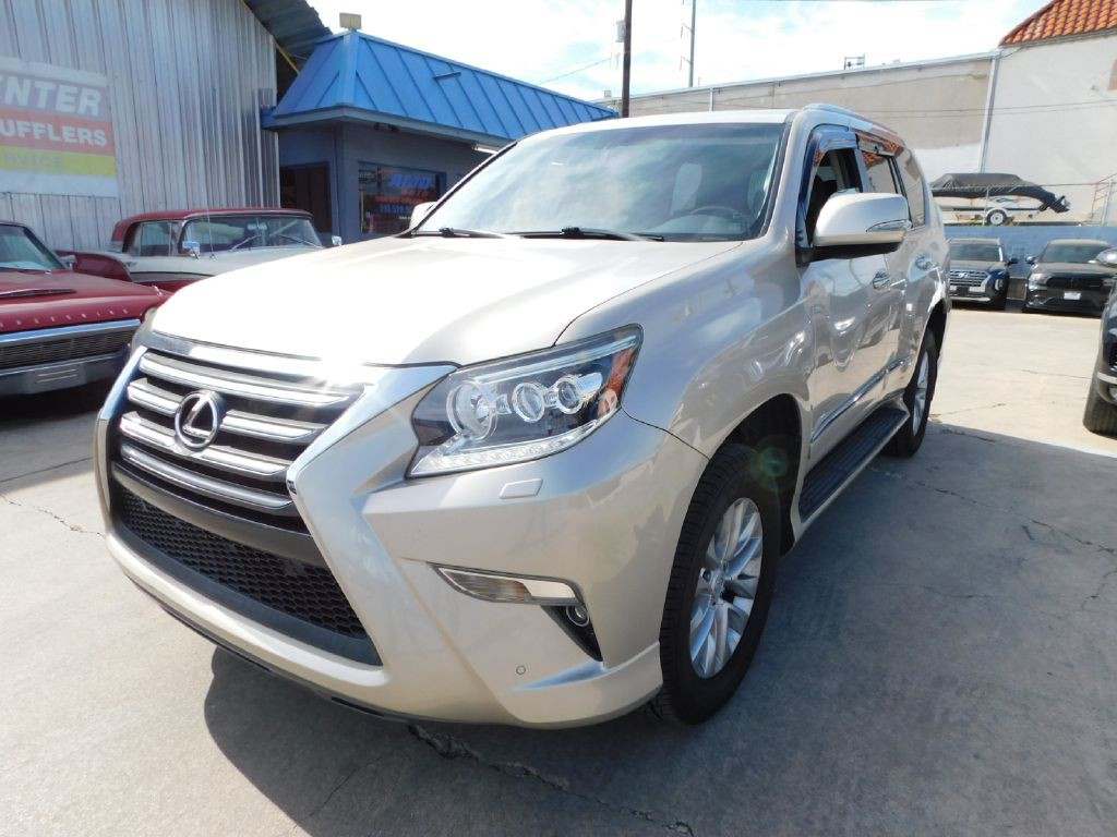 2015 Lexus GX Image 3