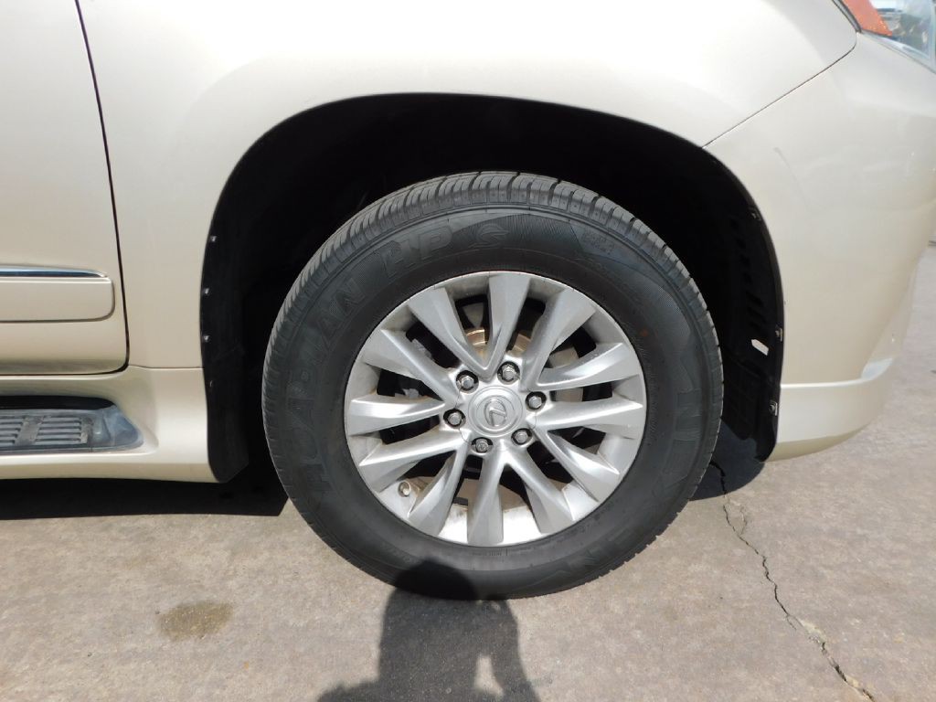 2015 Lexus GX Image 9