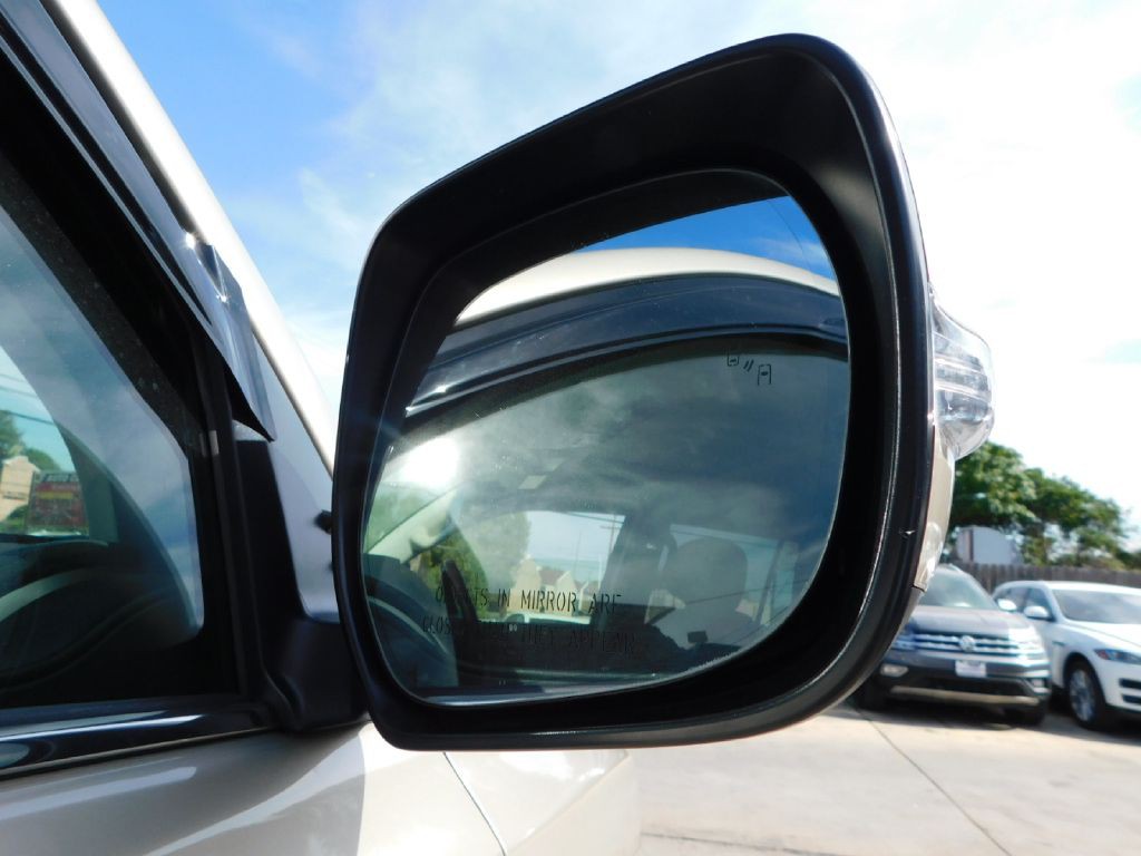 2015 Lexus GX Image 12