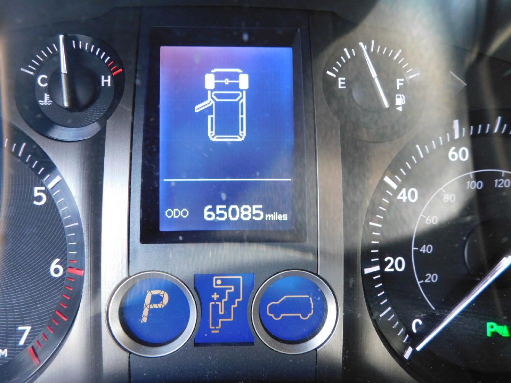 2015 Lexus GX Image 30