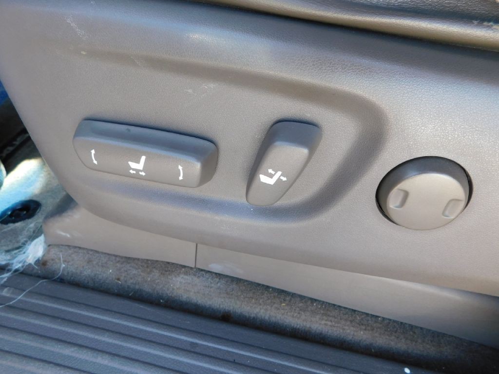 2015 Lexus GX Image 36