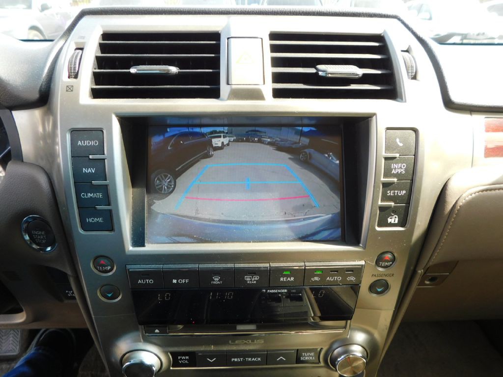 2015 Lexus GX Image 38