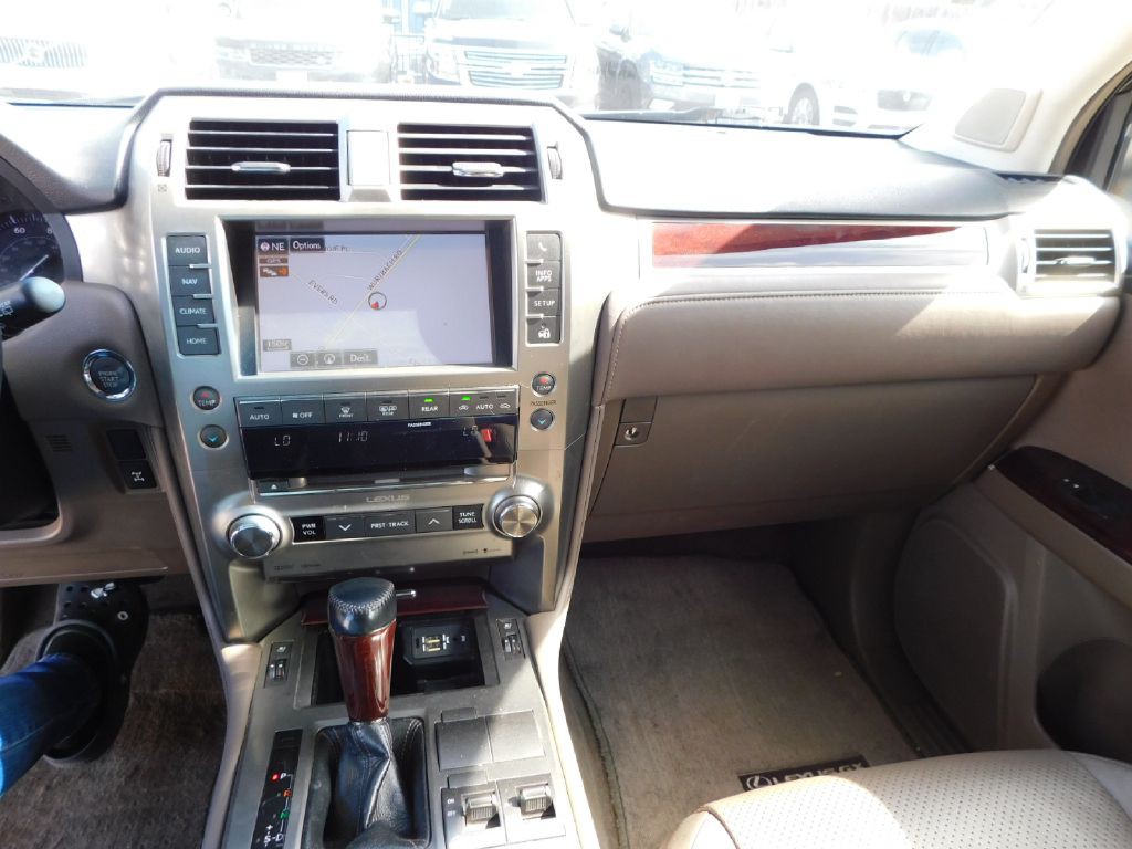 2015 Lexus GX Image 39