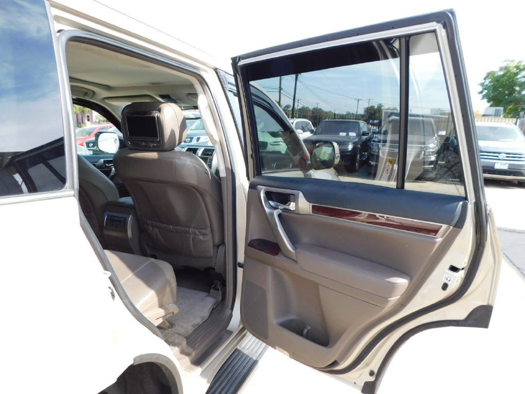 2015 Lexus GX Image 52