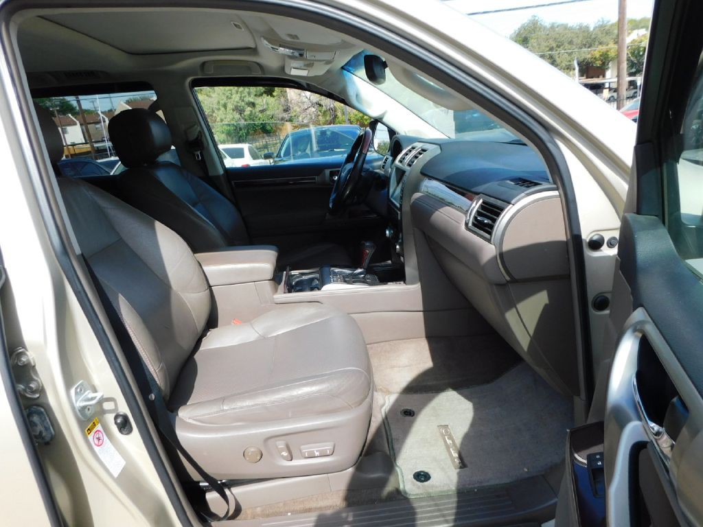 2015 Lexus GX Image 53