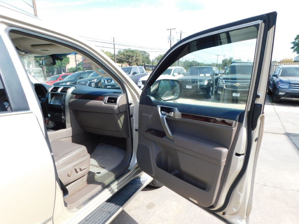 2015 Lexus GX Image 54