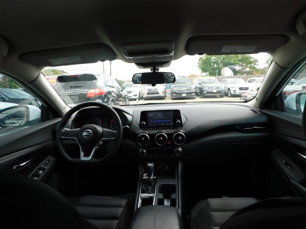 2020 Nissan Sentra Image 37