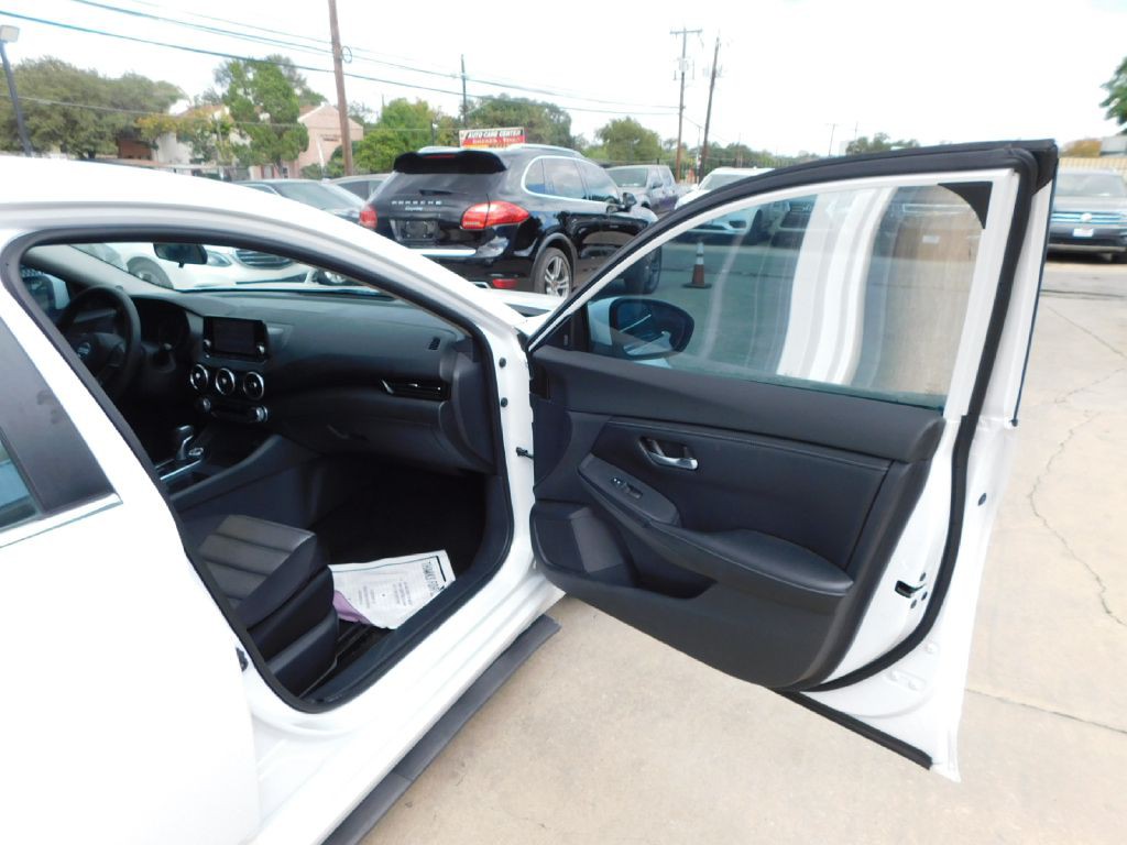 2020 Nissan Sentra Image 42