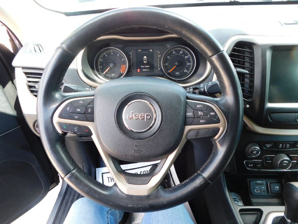 2015 Jeep Cherokee Image 18