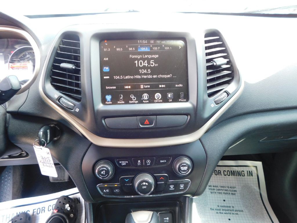 2015 Jeep Cherokee Image 23