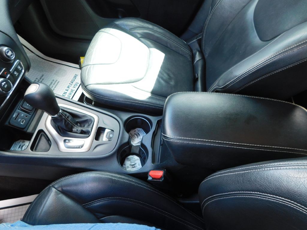 2015 Jeep Cherokee Image 27