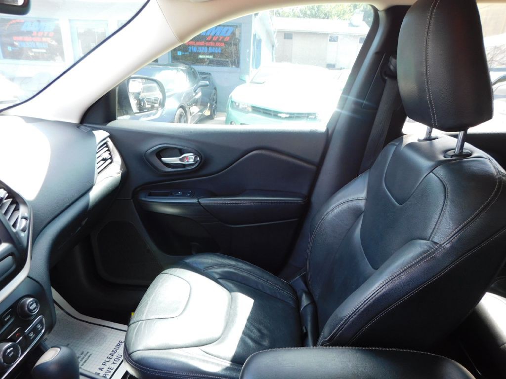 2015 Jeep Cherokee Image 28