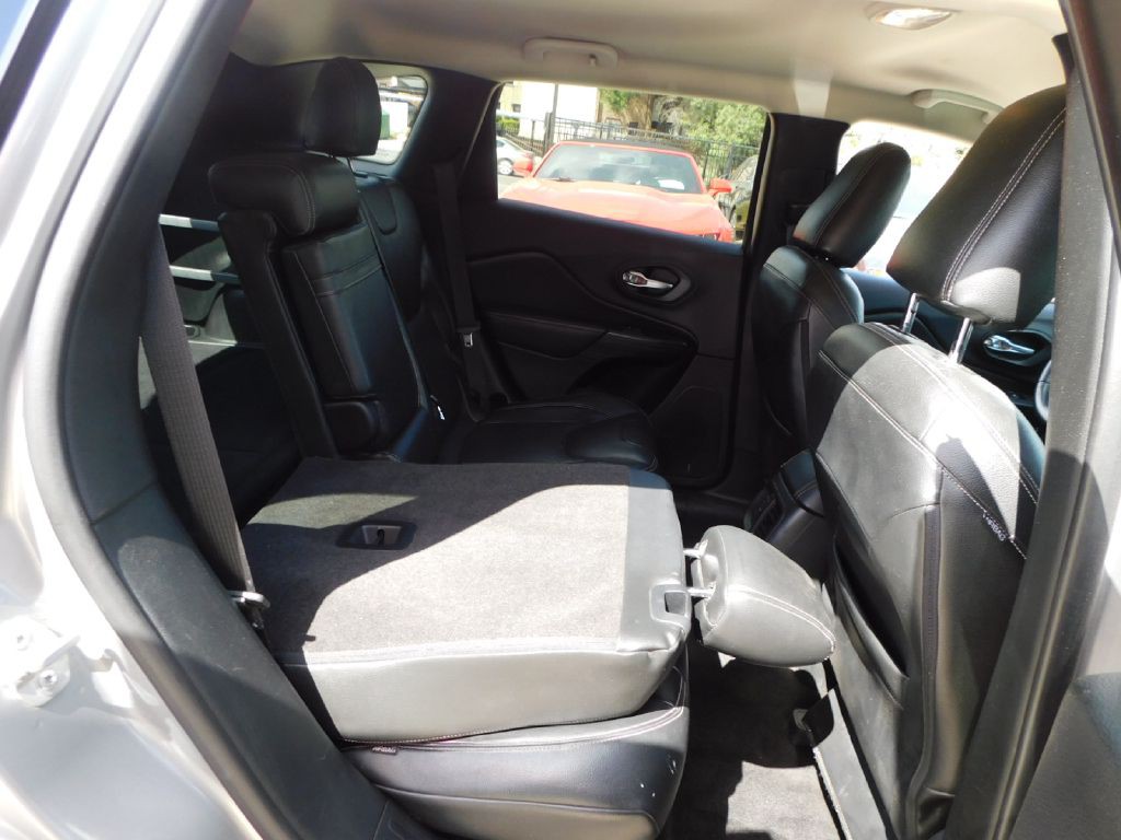 2015 Jeep Cherokee Image 35