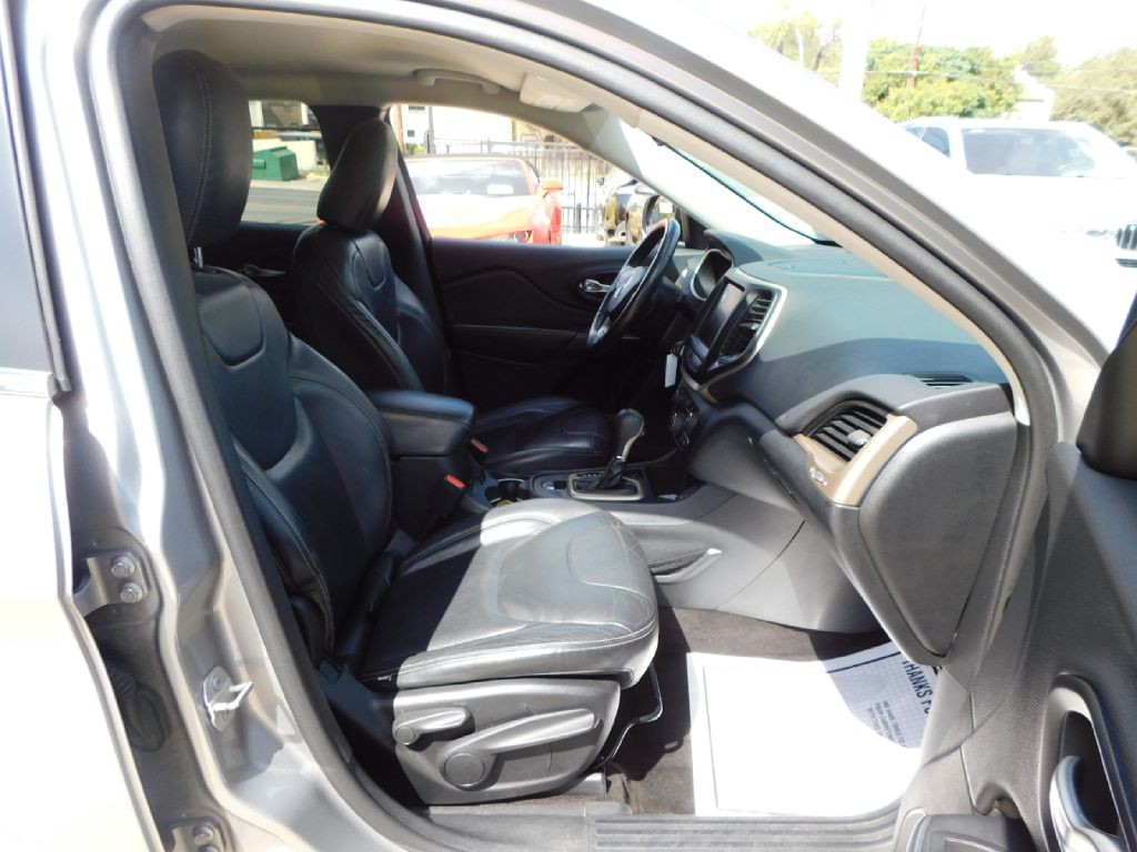 2015 Jeep Cherokee Image 40