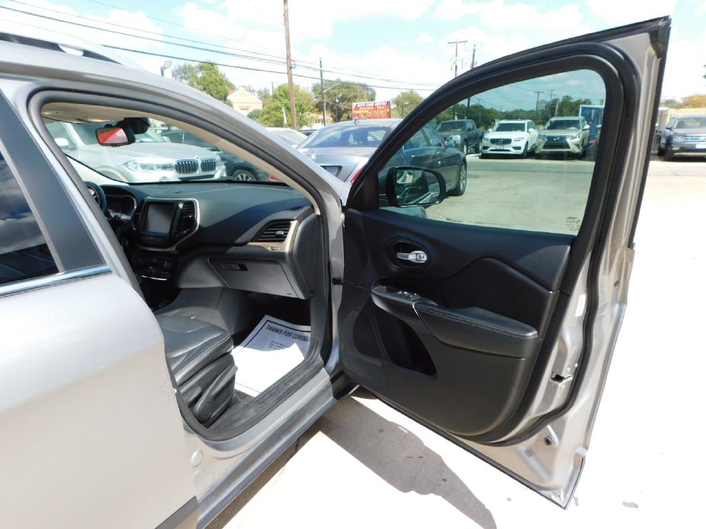 2015 Jeep Cherokee Image 41