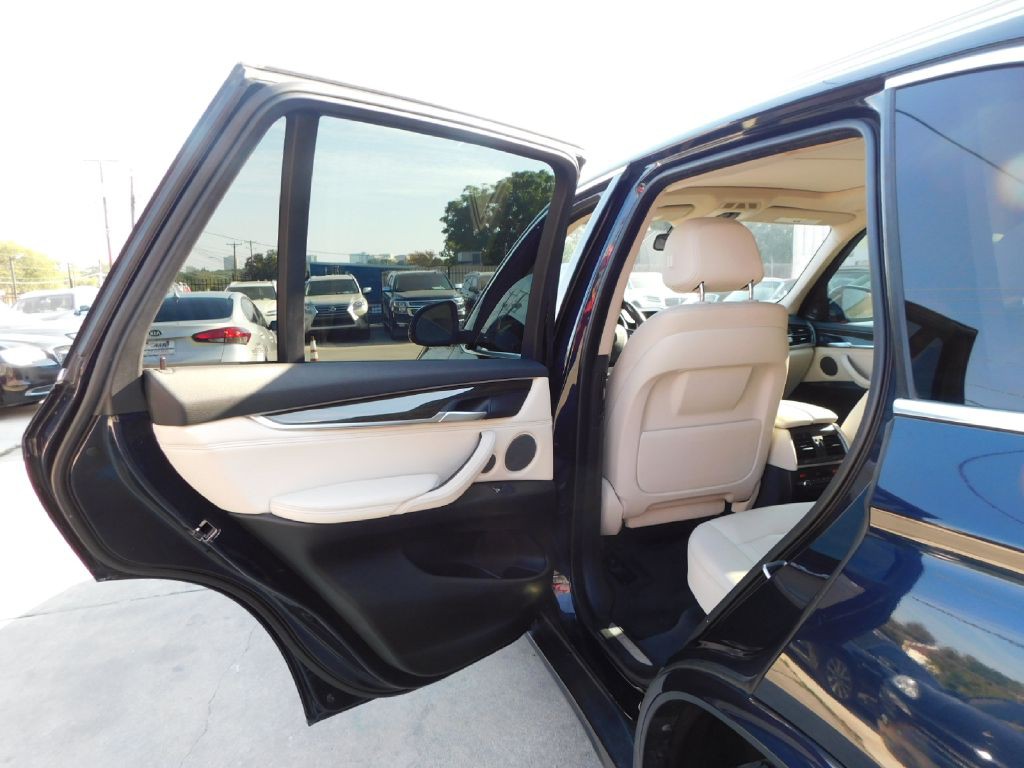 2016 BMW X5 Image 24